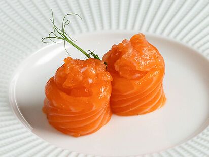 Gunkan di salmone