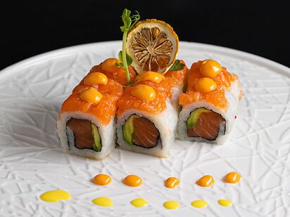 Spicy salmone maki